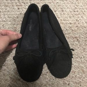 Minnetonka black moccasins